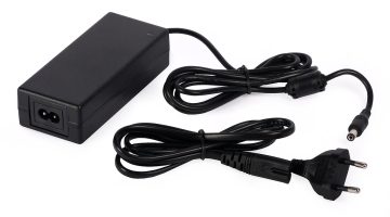 M1825 Zasilacz impulsowy, 12V-5A-5.5, DC (+)